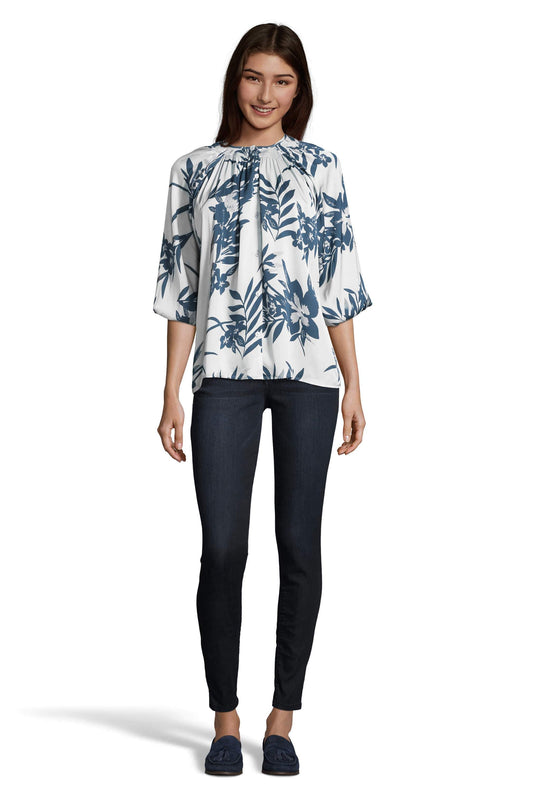 The Classic Blouse | Aveline