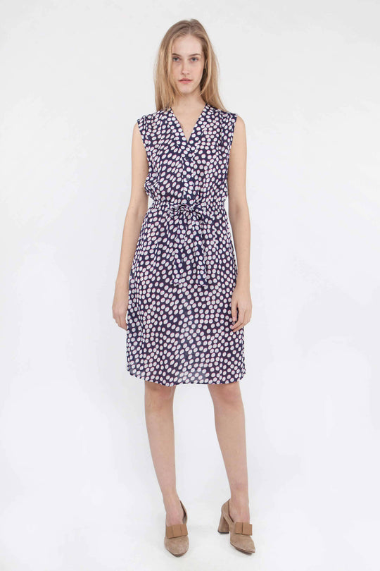 The Sleeveless Tie Waist Dress | Navy Shadow Dot